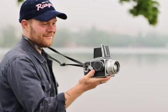 Film Komedi Romantis Terbaru 2024: Tips Seru Menikmati Hiburan Cinta dan Tawa - film komedi romantis terbaru 2024