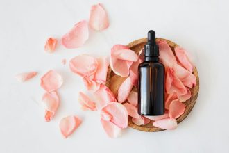 Ilustrasi nama parfum wanita yang semakin berkeringat semakin harum