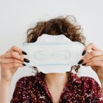 Ilustrasi perbedaan pantyliner dan pembalut