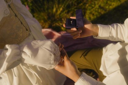 Ilustrasi warna love untuk pacar